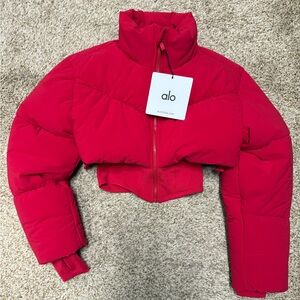 ALO Yoga Vibrant Red Jacket Main Act Corset Puffer. Ski & Snow